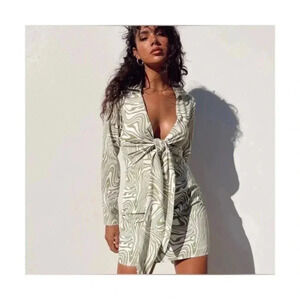 PRINCESS POLLY Alexi Tie Up Psychedelic Dress Size 12